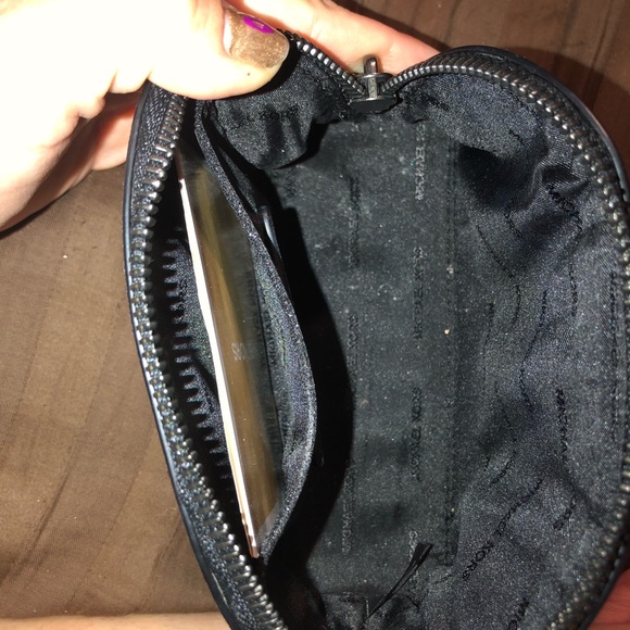 ❤️SOLD❤️Michael Kors Alex black glitter cosmetic - Picture 4 of 8